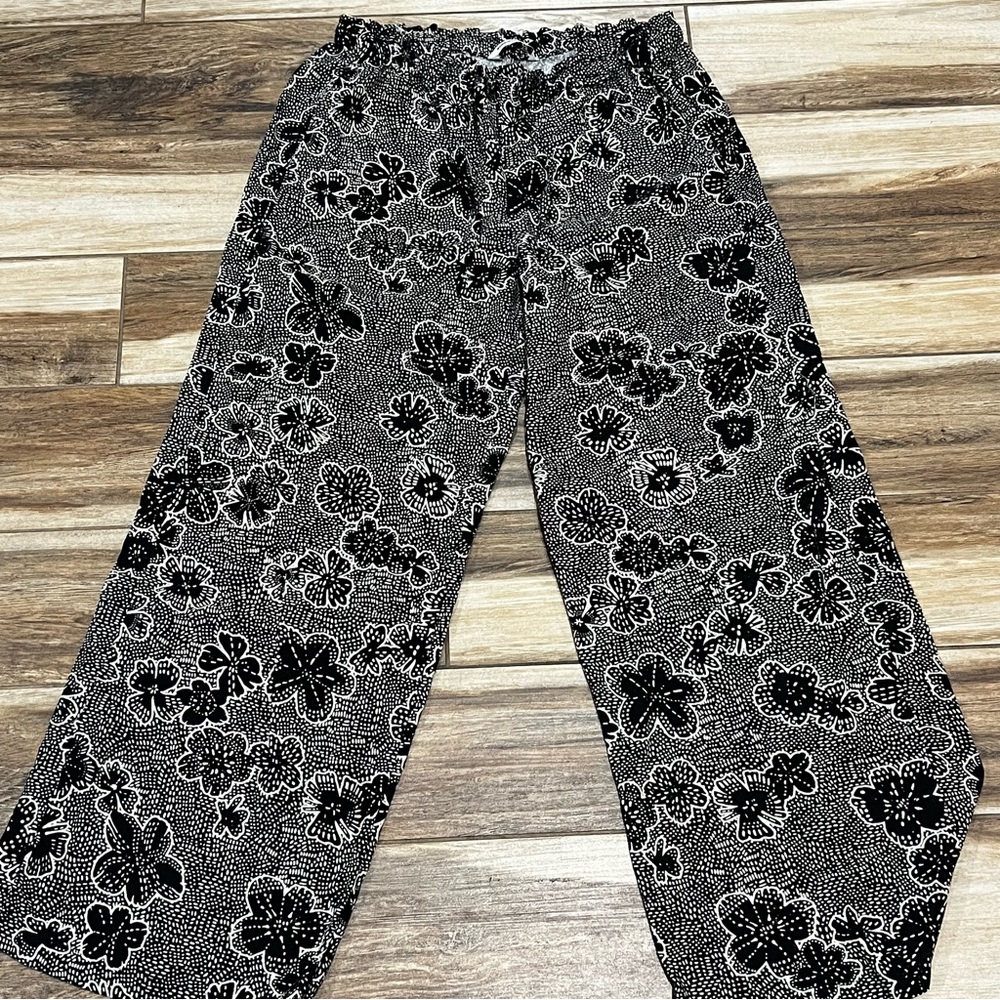 Sonoma black patterned casual plants